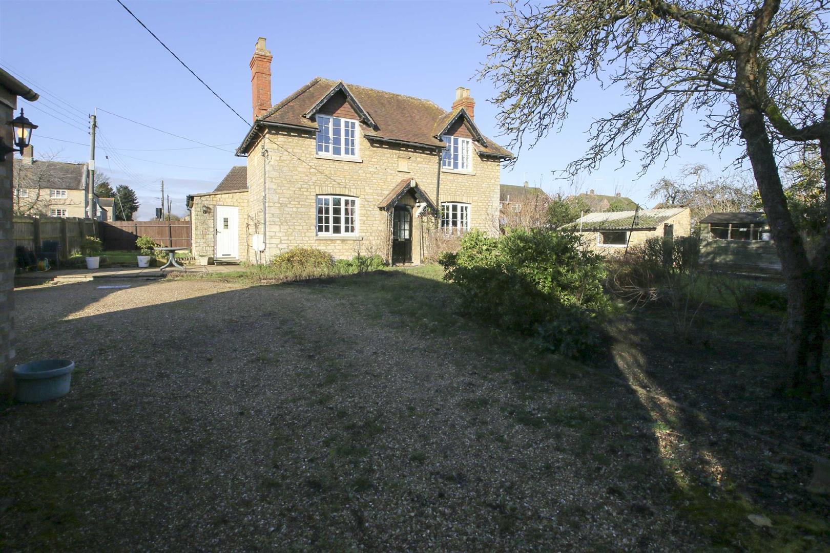 Yardley Road, Cosgrove, Milton Keynes